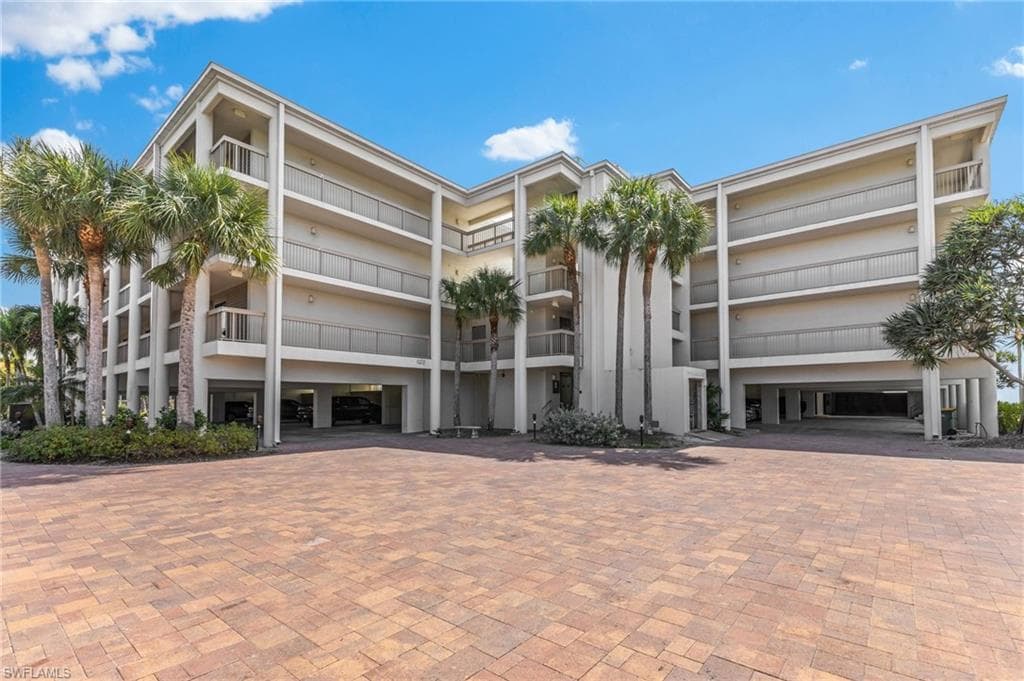 2777 W Gulf DR # 104, SANIBEL FL 33957-31