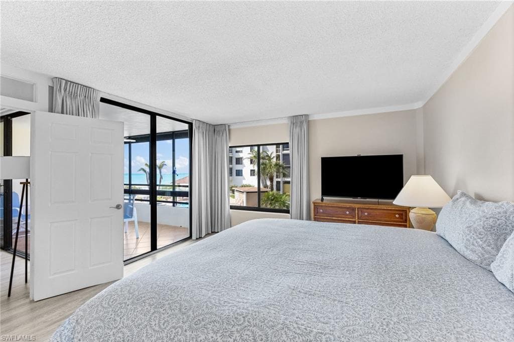 2777 W Gulf DR # 104, SANIBEL FL 33957-18