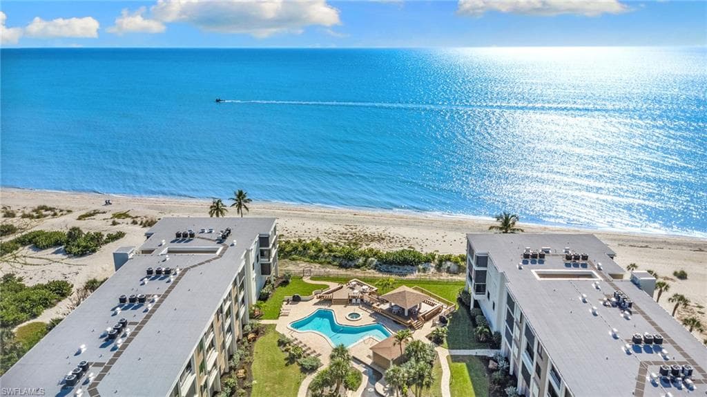 2777 W Gulf DR # 104, SANIBEL FL 33957-38
