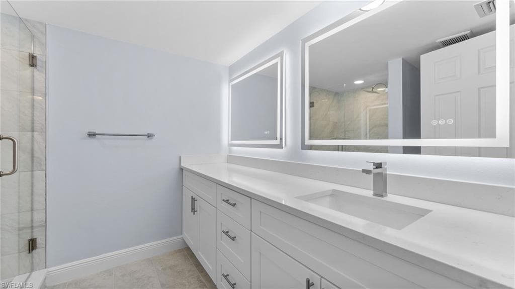 2777 W Gulf DR # 104, SANIBEL FL 33957-23