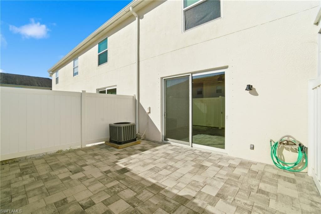 3009 Palmetto Oak DR # 104, FORT MYERS FL 33916-33