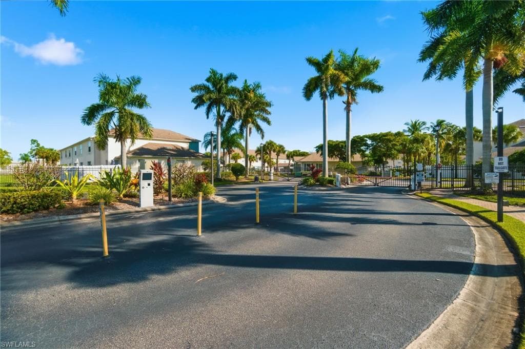 3009 Palmetto Oak DR # 104, FORT MYERS FL 33916-37