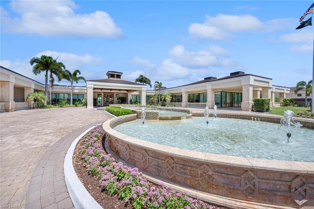 605 El Camino Real # 102, NAPLES FL 34119-22