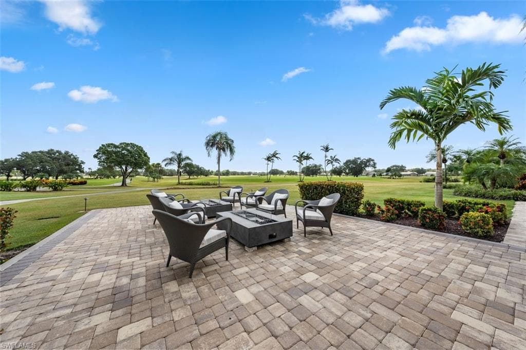 605 El Camino Real # 102, NAPLES FL 34119-28