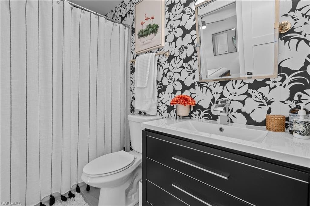 260 Lanchester CT # 36, NAPLES FL 34112-15