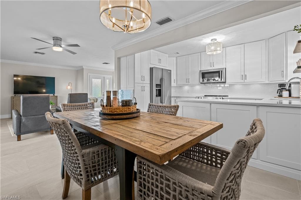 260 Lanchester CT # 36, NAPLES FL 34112-4