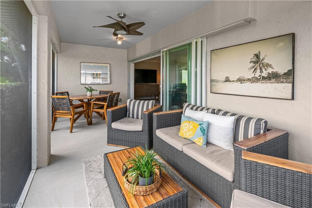 260 Lanchester CT # 36, NAPLES FL 34112-9