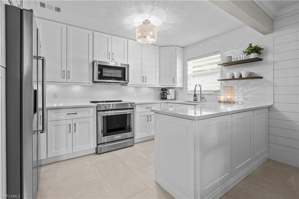 260 Lanchester CT # 36, NAPLES FL 34112-3