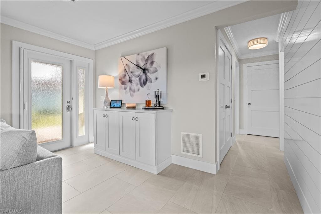 260 Lanchester CT # 36, NAPLES FL 34112-7