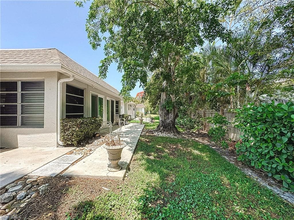 9 Knights Bridge RD # 30, NAPLES FL 34112-41