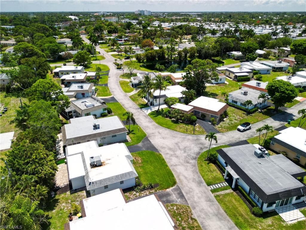 9 Knights Bridge RD # 30, NAPLES FL 34112-45