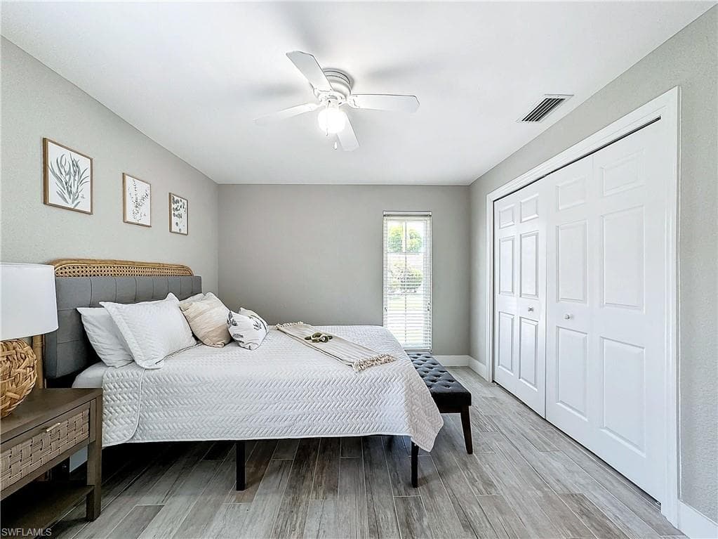 9 Knights Bridge RD # 30, NAPLES FL 34112-32