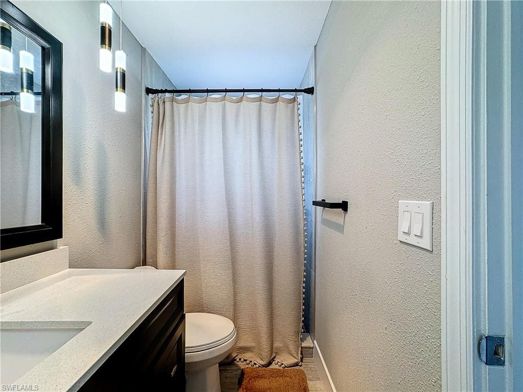 9 Knights Bridge RD # 30, NAPLES FL 34112-36