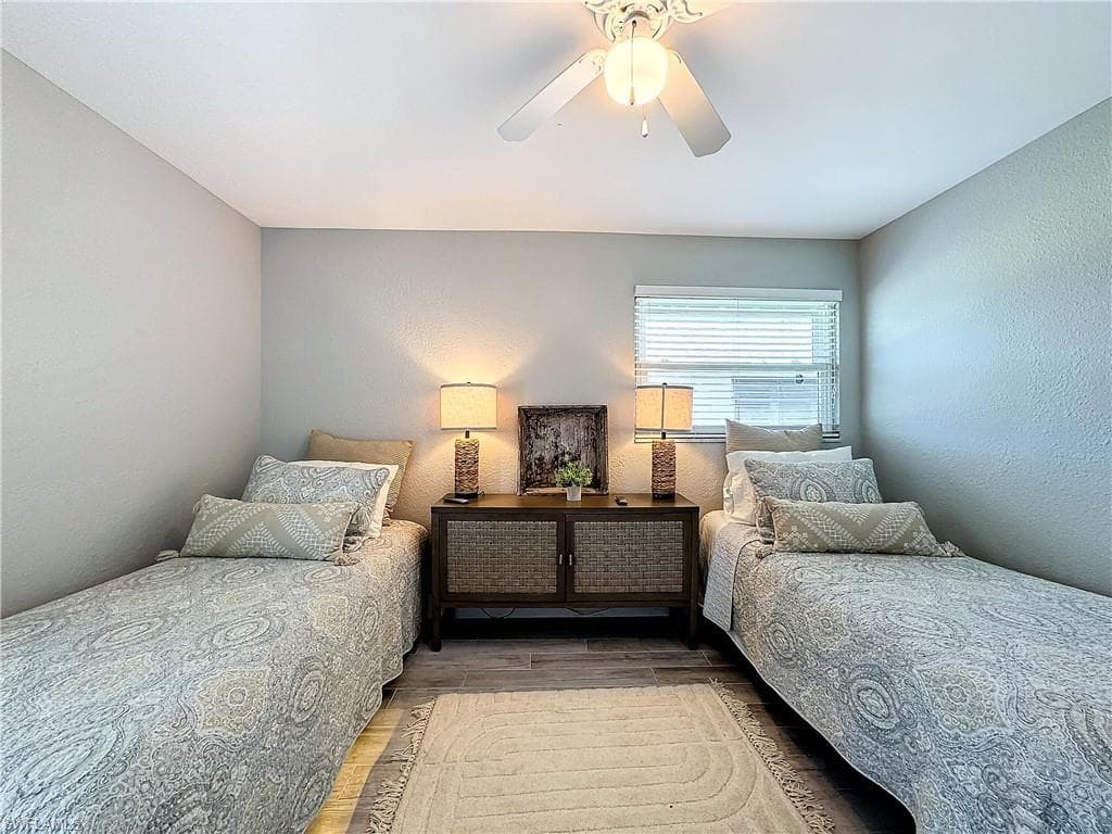 9 Knights Bridge RD # 30, NAPLES FL 34112-28