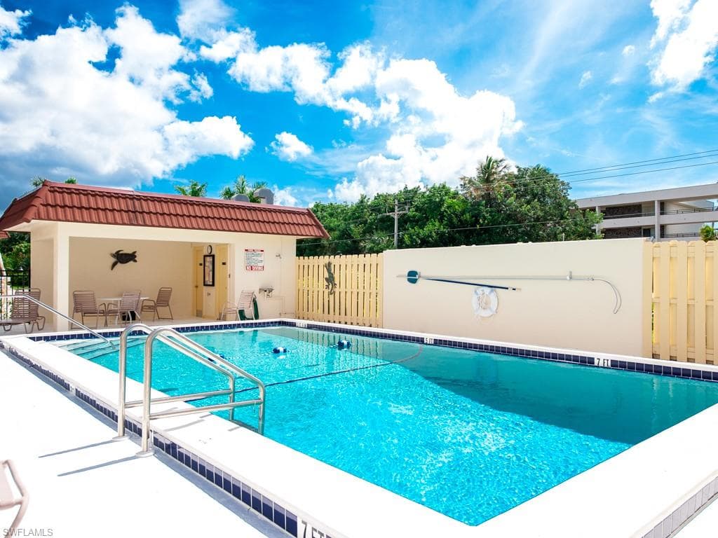 1610 Middle Gulf DR # 4, SANIBEL FL 33957-31