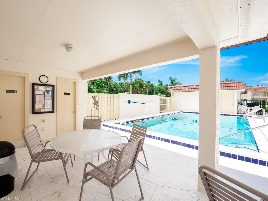 1610 Middle Gulf DR # 4, SANIBEL FL 33957-32