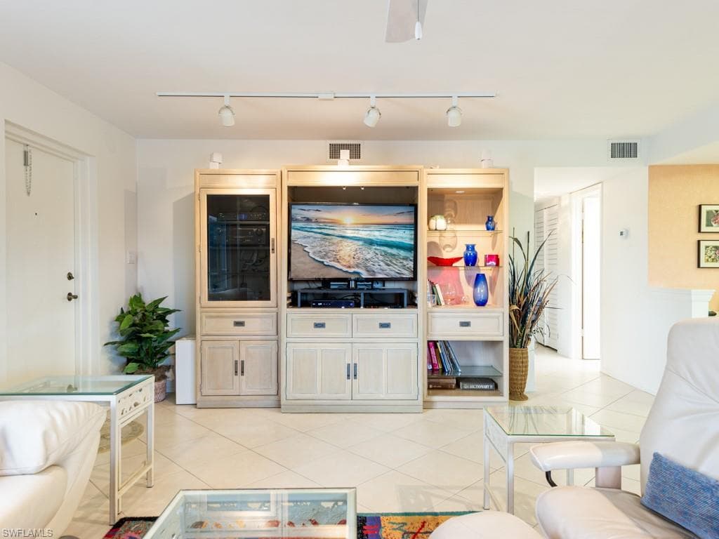 1610 Middle Gulf DR E-4-7