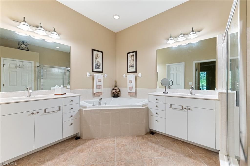 26407 Lucky Stone RD # 201, BONITA SPRINGS FL 34135-13