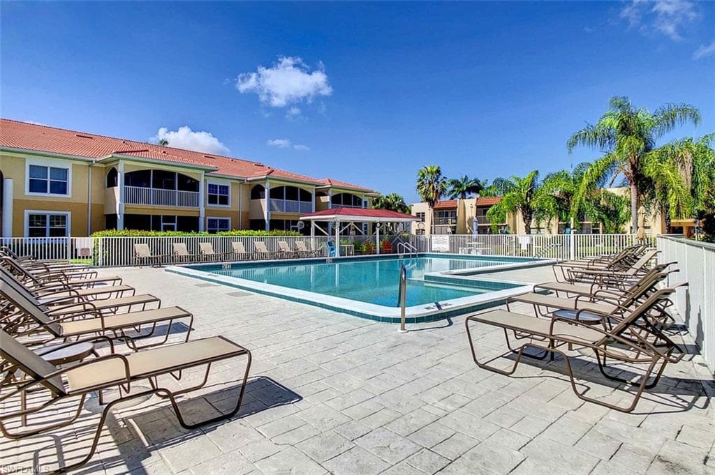 12471 McGregor BLVD # 12, FORT MYERS FL 33919-36