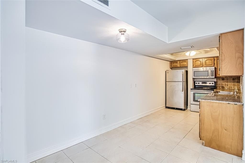 12471 McGregor BLVD # 12, FORT MYERS FL 33919-10