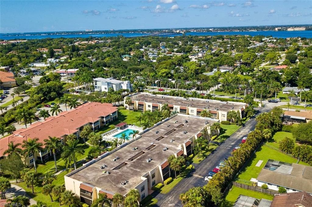 12471 McGregor BLVD # 12, FORT MYERS FL 33919-3