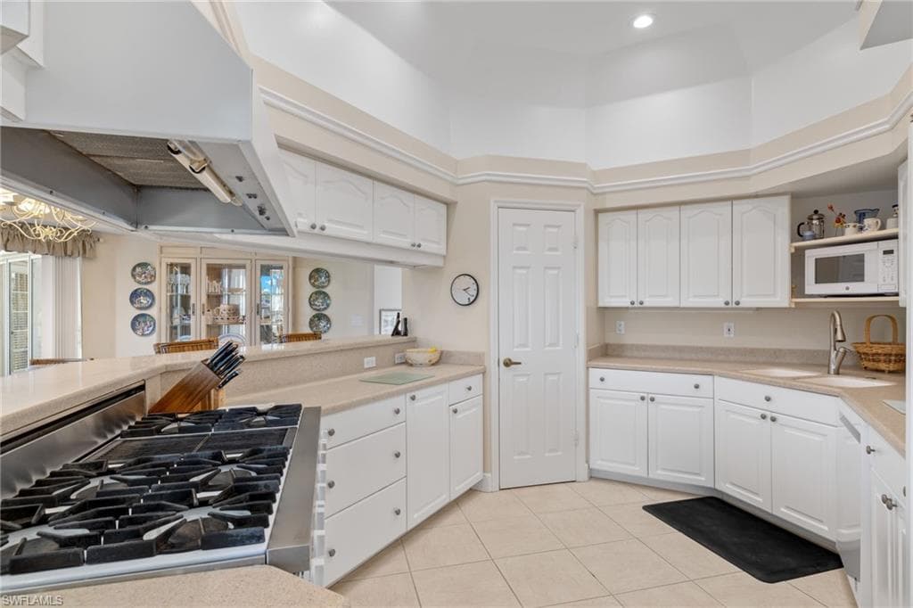 1293 Par View DR, SANIBEL FL 33957-12