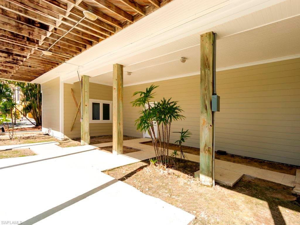 5095 Joewood DR, SANIBEL FL 33957-36