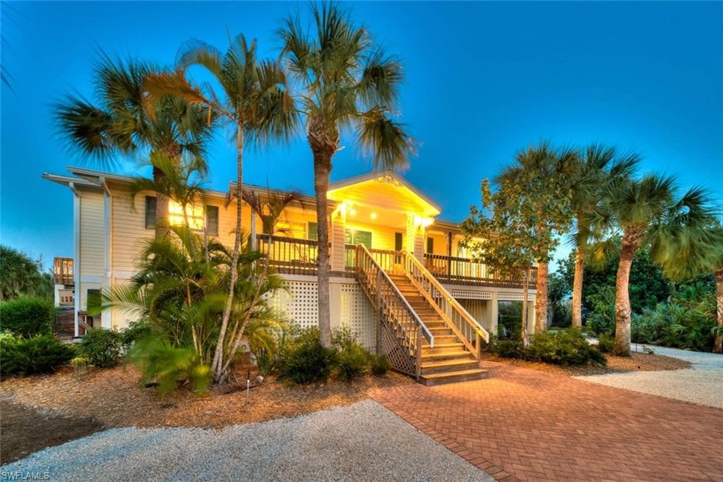 716 Rabbit RD, SANIBEL FL 33957-1
