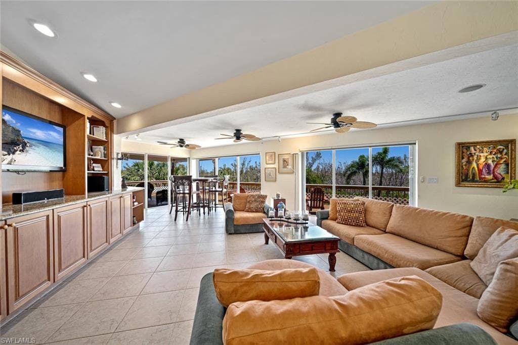 716 Rabbit RD, SANIBEL FL 33957-4