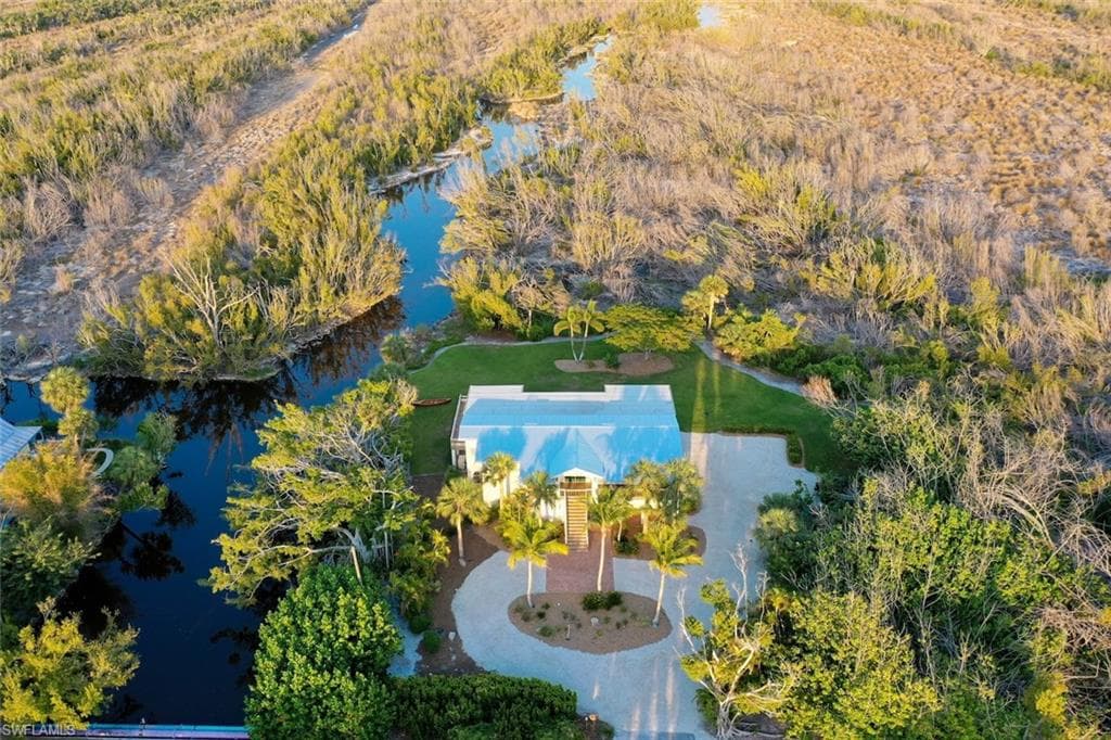 716 Rabbit RD, SANIBEL FL 33957-32