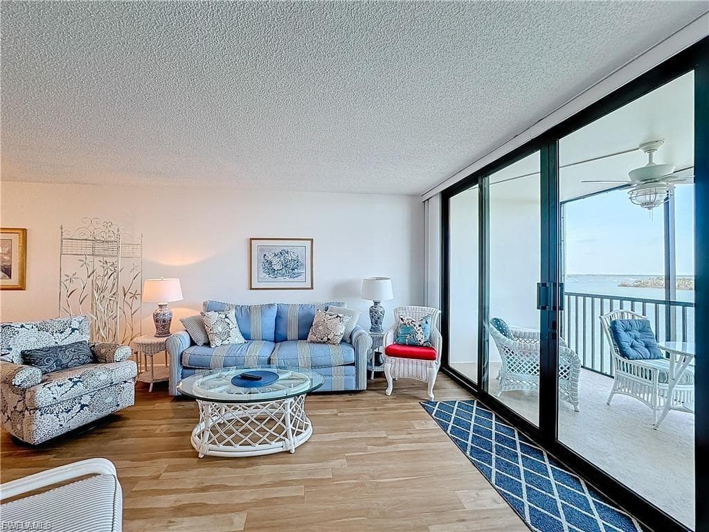 4203 Bay Beach LN # 4D, FORT MYERS BEACH FL 33931-8