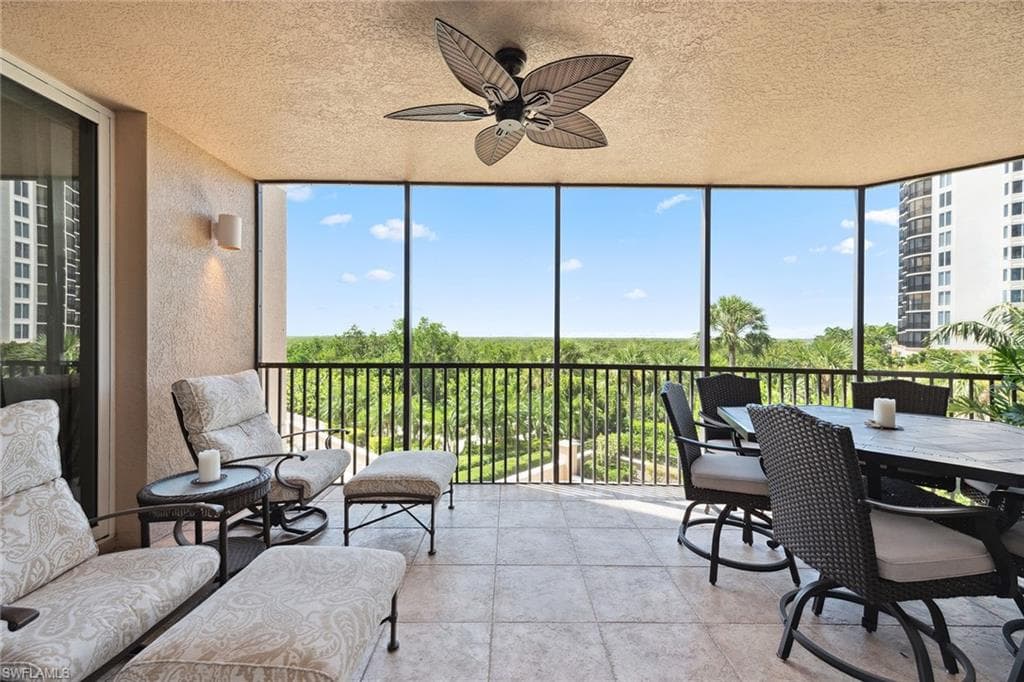 1060 Borghese LN # 206, NAPLES FL 34114-26