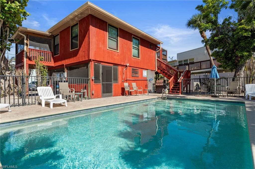 210 Miramar ST, FORT MYERS BEACH FL 33931-4