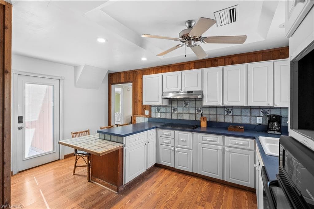 210 Miramar ST, FORT MYERS BEACH FL 33931-8