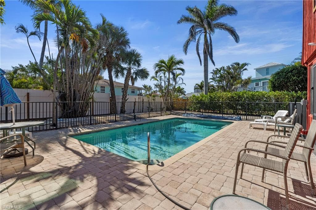 210 Miramar ST, FORT MYERS BEACH FL 33931-34