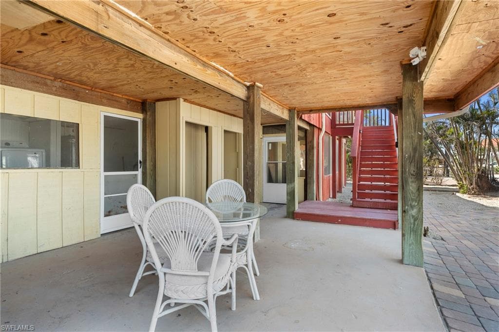 210 Miramar ST, FORT MYERS BEACH FL 33931-30