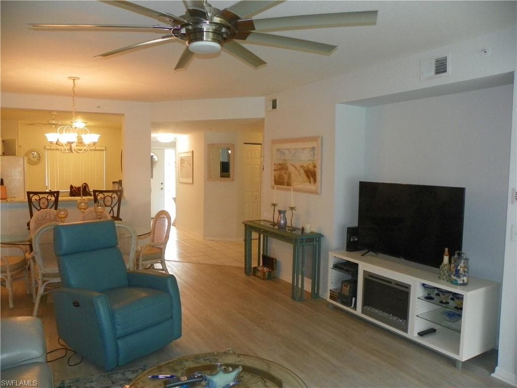 218 Gabriel CIR # 3809, NAPLES FL 34104-5