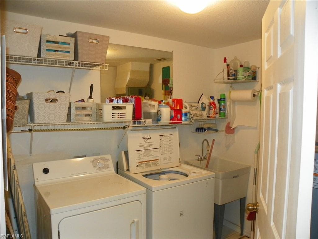 218 Gabriel CIR # 3809, NAPLES FL 34104-18