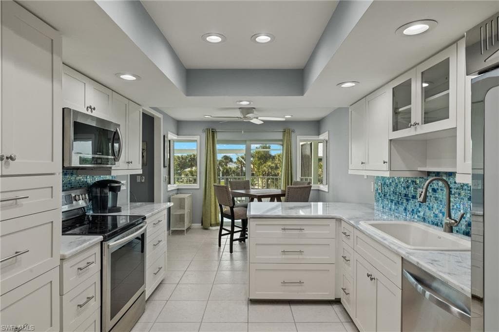 673 E Rocks DR, SANIBEL FL 33957-12