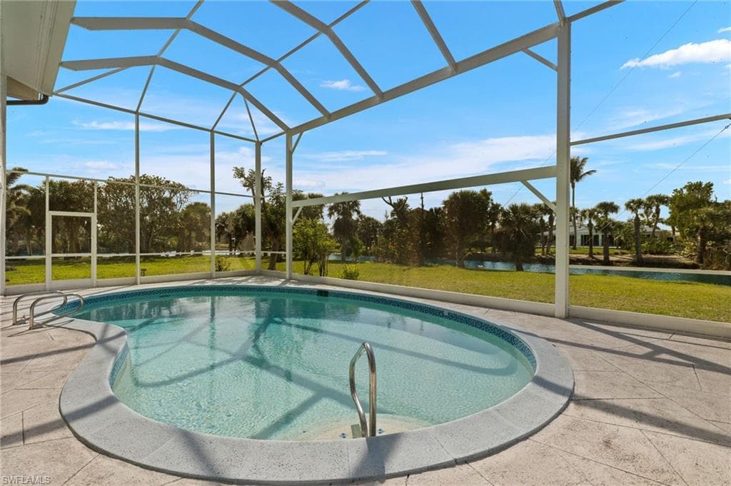 673 E Rocks DR, SANIBEL FL 33957-2