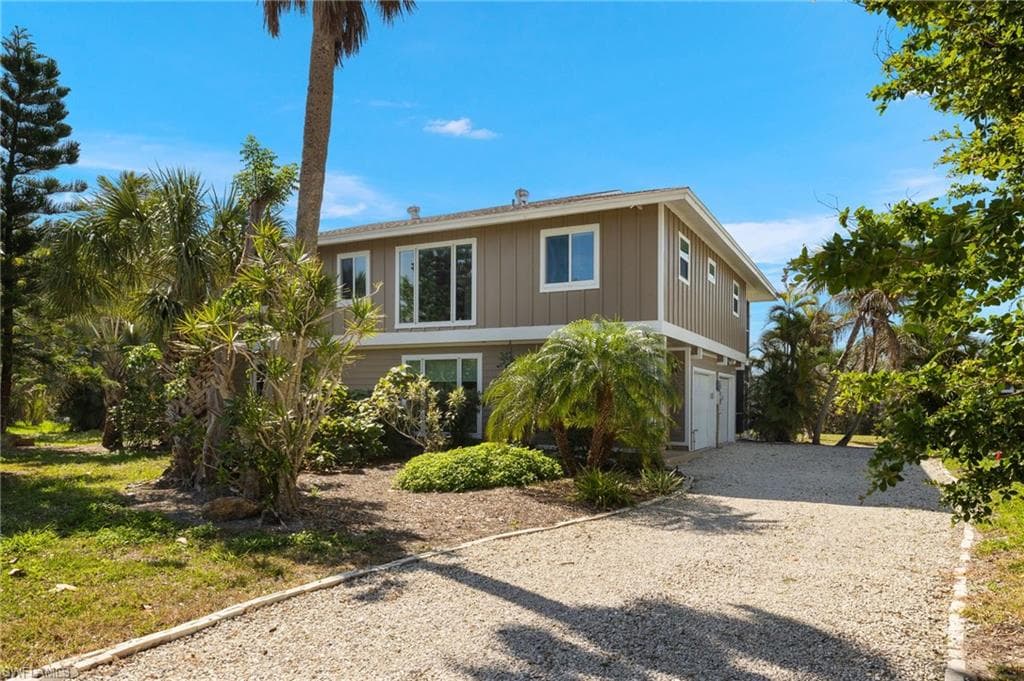 673 E Rocks DR, SANIBEL FL 33957-33