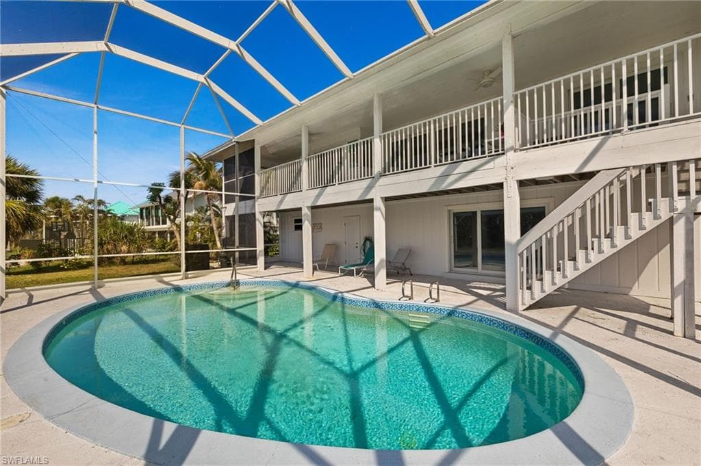 673 E Rocks DR, SANIBEL FL 33957-30