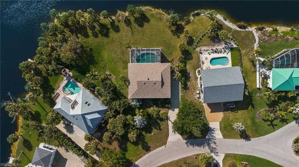 673 E Rocks DR, SANIBEL FL 33957-38