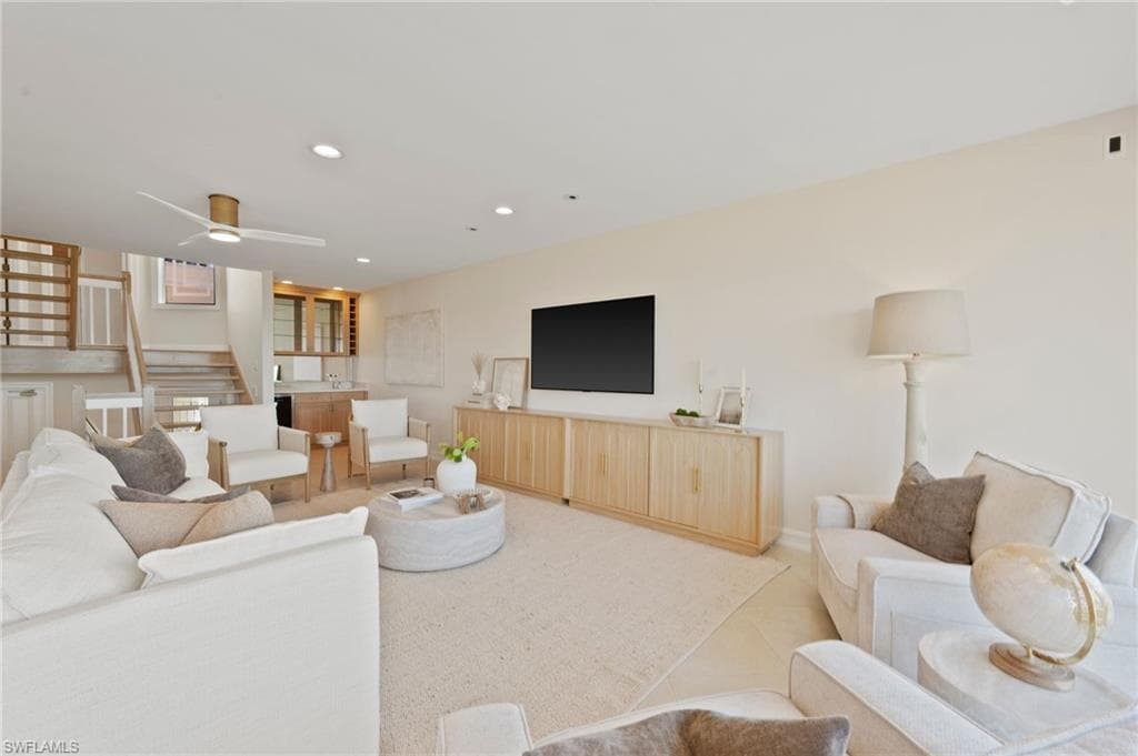 1301 Chesapeake AVE # 1B, NAPLES FL 34102-2