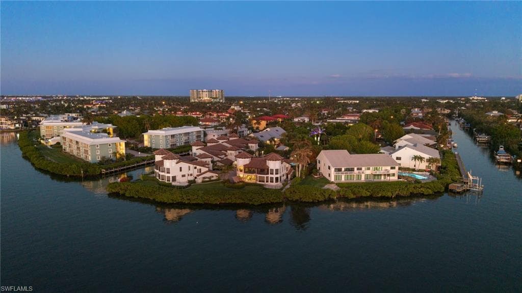 1301 Chesapeake AVE # 1B, NAPLES FL 34102-39