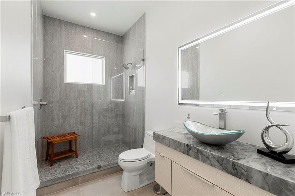 469 Germain AVE, NAPLES FL 34108-28