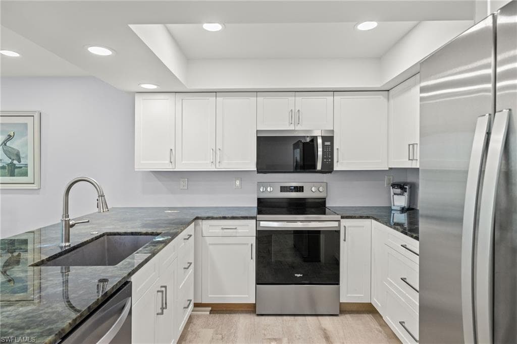 610 Donax ST # 111, SANIBEL FL 33957-12