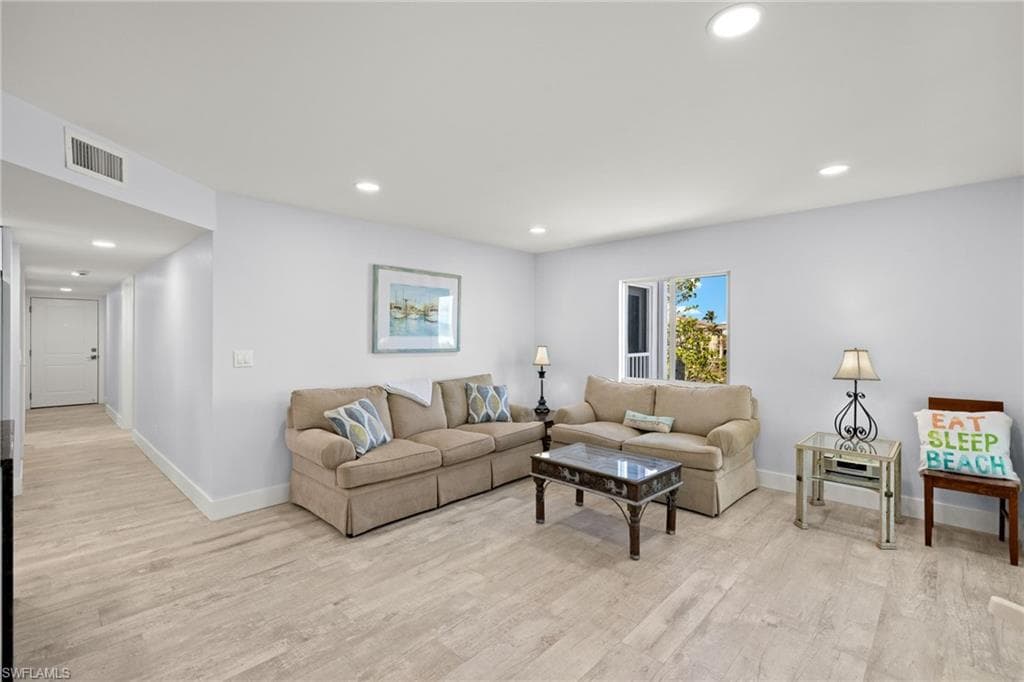 610 Donax ST # 111, SANIBEL FL 33957-8