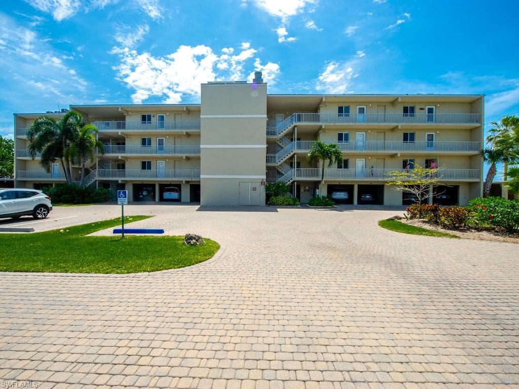 610 Donax ST # 111, SANIBEL FL 33957-29