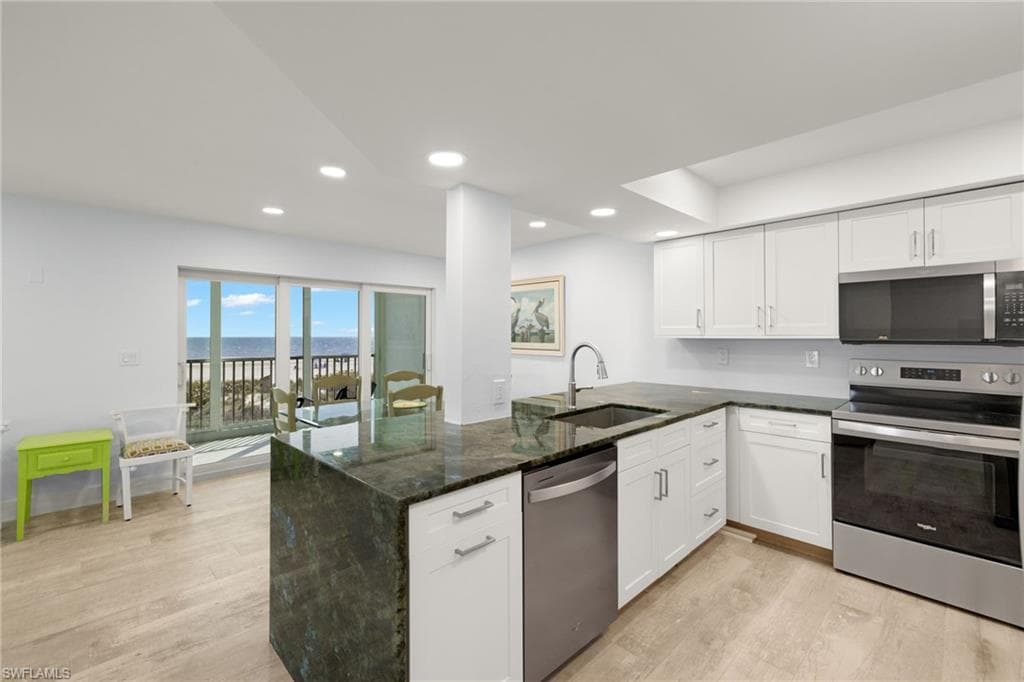 610 Donax ST # 111, SANIBEL FL 33957-10